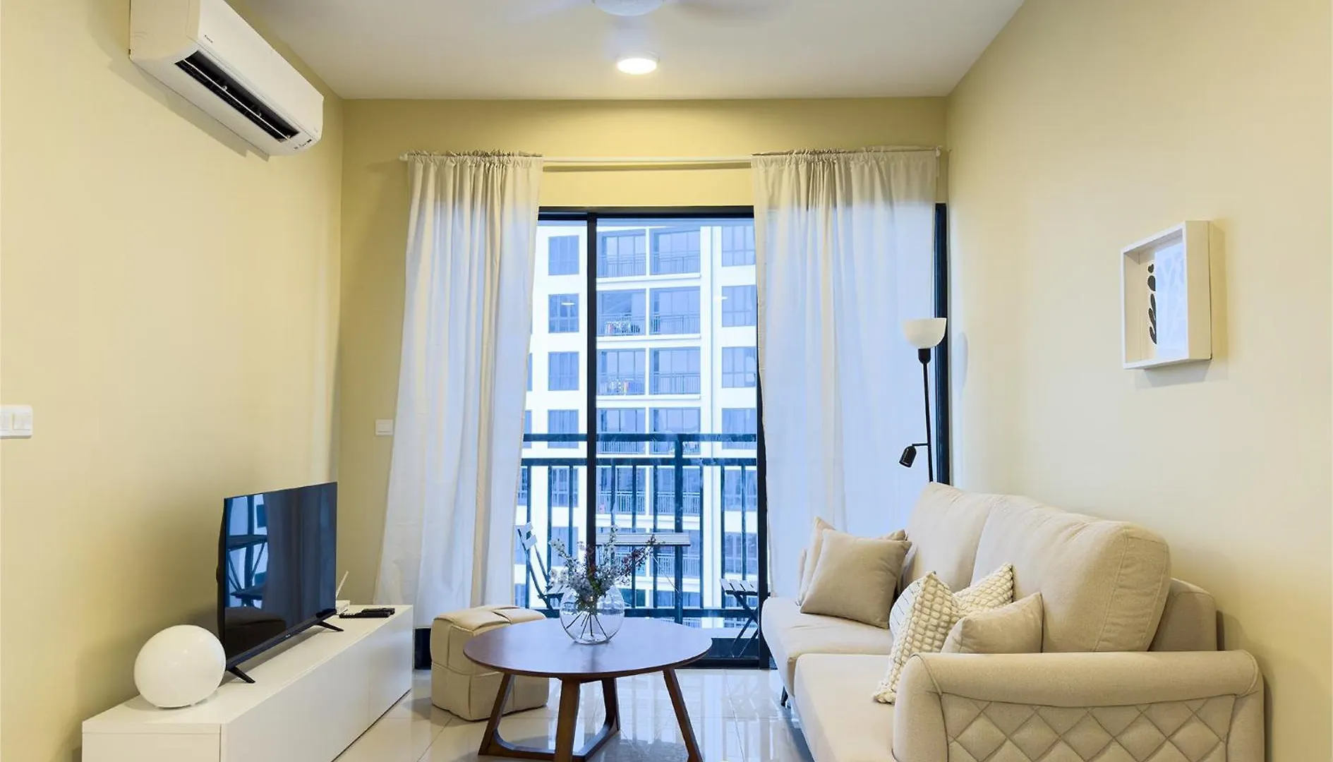 Instaworthy 3B2B 6 Pax - Free Wifi - Old Klang Road Lägenhet Kuala Lumpur